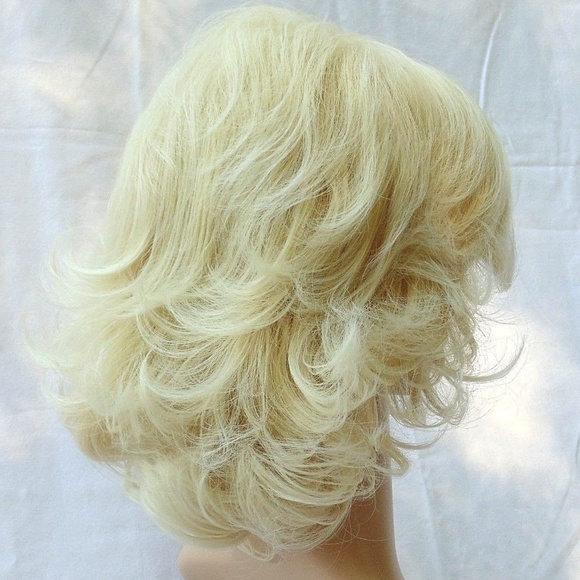 Short Blonde fluffy Waves High Heat Resistant Wig main image 6
